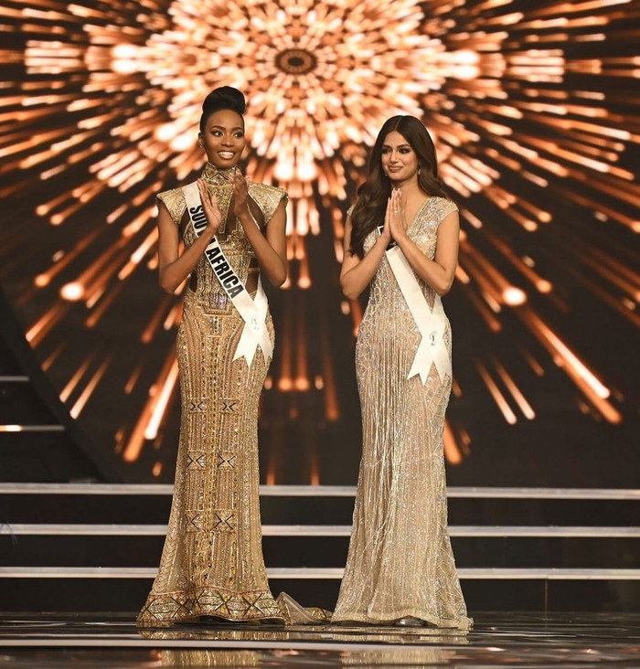 Nhìn Harnaaz Sandhu hiện tại, khán giả tiếc nuối khi nhớ về thời điểm cô đang dự thi Miss Universe 2021. Lúc đó, style của Harnaaz Sandhu vô cùng đẹp mắt, vừa tôn dáng và không kém phần quyến rũ.