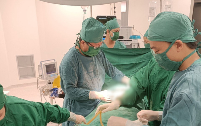 Sản phụ dọa vỡ tử cung được phẫu thuật lấy thai thành công Ảnh 2