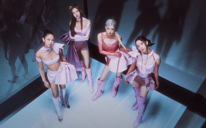 BLACKPINK trở lại với Pink Venom sau 2 năm vắng bóng: Nhạc bị chê khó nghe, concept MV thiếu sáng tạo Ảnh 2