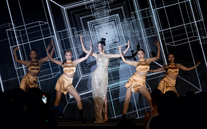 LONA Kiều Loan làm mới bản hit của mình trên sân khấu, phản ứng của dân mạng khiến ai cũng bất ngờ! Ảnh 2