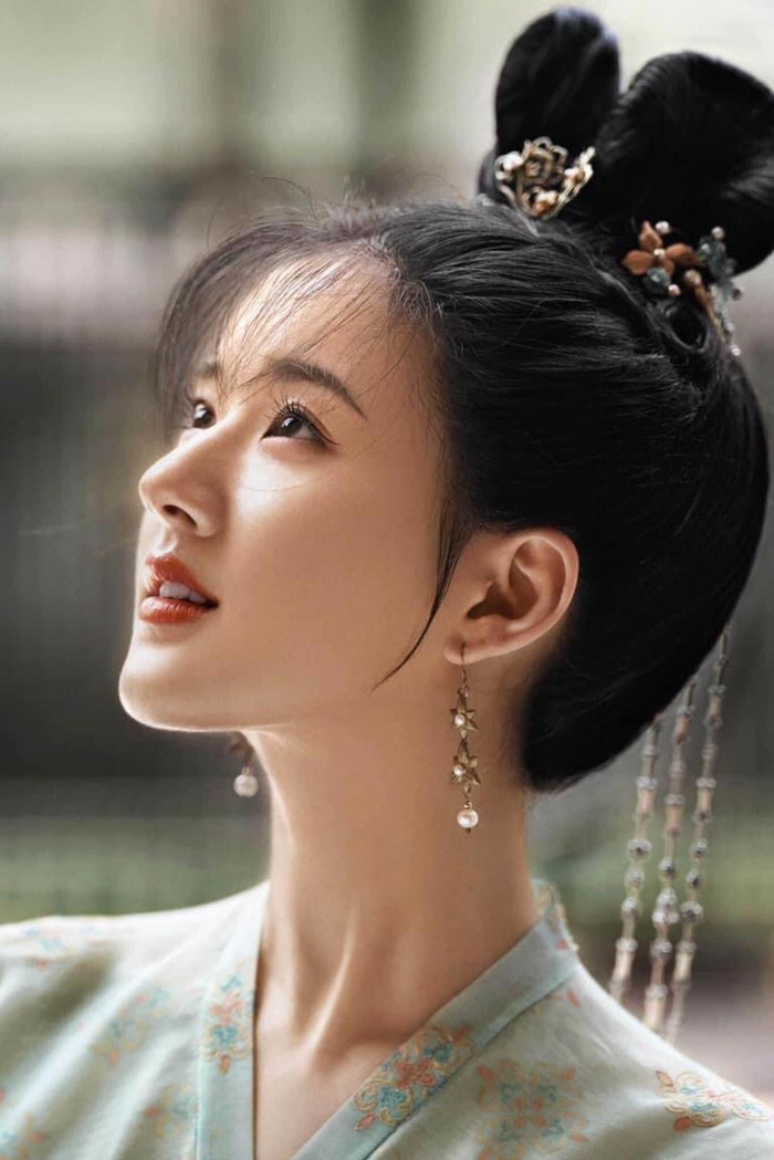 Triệu Lộ Tư - bà hoàng vả mặt anti-fan: Phim chưa chiếu bị chê, lên sóng lại khen tới tấp Ảnh 2