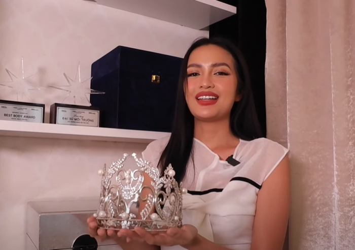 Tiếp theo phải kể đến chiếc vương miện Hoa hậu Siêu quốc gia Việt Nam 2018. Dù là lần đầu tham gia cuộc thi sắc đẹp nhưng Ngọc Châu đã xuất sắc giành được vương miện, đánh bại nhiều đối thủ tiềm năng. Hiện tại, cô vẫn đang là Hoa hậu đương nhiệm của cuộc thi Miss Supranational Vietnam.