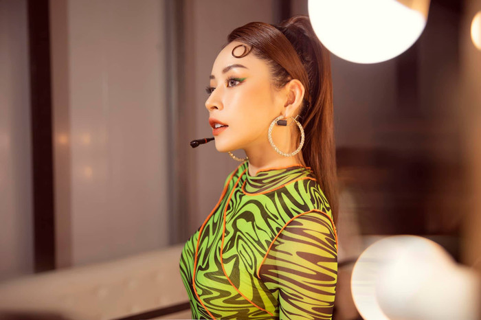 Gần 5 năm ca hát, Chi Pu lần đầu tiết lộ: 'Đi hát là sự kiện đã nâng tôi lên, cũng như quật tôi xuống...' Ảnh 4