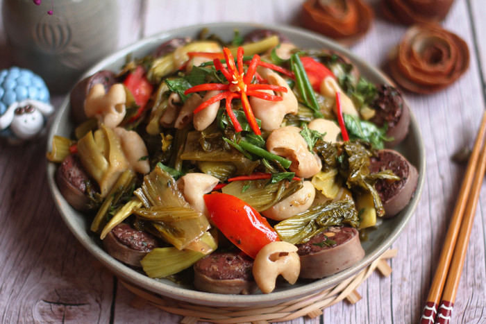 'Lòng xào dưa 30k' đang là món ăn 'hot' nhất mạng xã hội.