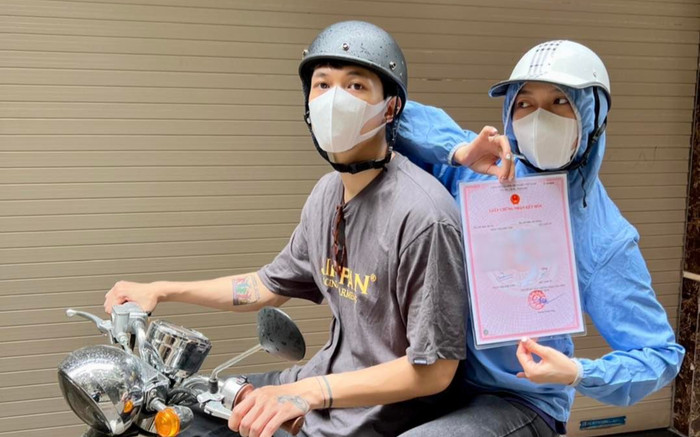 HOT: Anh Tú khoe giấy đăng ký kết hôn, chính thức 'về chung một nhà' với Diệu Nhi Ảnh 2