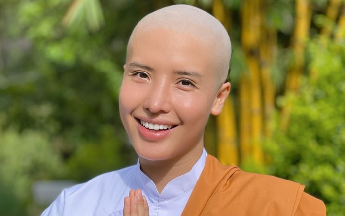 Á hậu Khánh Phương vừa xuống tóc đi tu: Cựu sinh viên ĐH Nha Trang, tự tin tiếng Anh là ngôn ngữ thứ 2 Ảnh 2