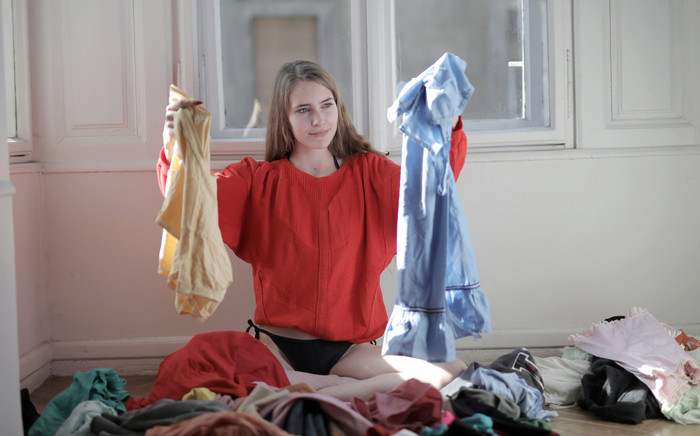 10 sai lầm khiến quần áo dù đắt đỏ đến mấy cũng sớm xuống cấp Ảnh 2