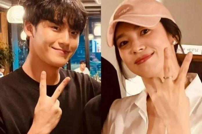 Mới đây, Lee Do Hyun và Song Hye Kyo xuất hiện tại tiệc đóng máy phim The Glory nhưng không chụp ảnh cùng nhau.