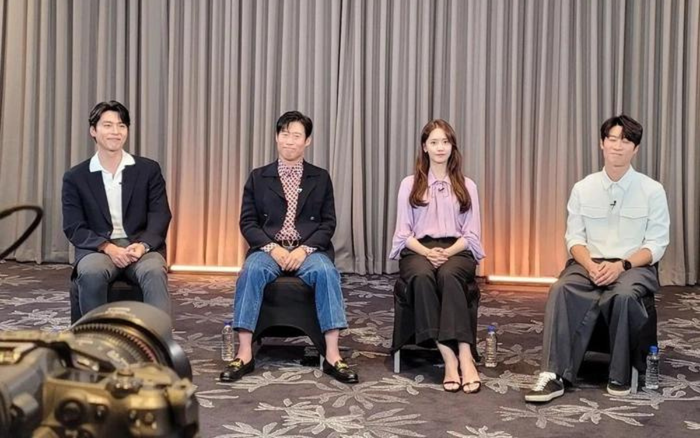 Khán giả lo lắng vì Hyun Bin liên tục 'giữ khoảng cách' với Yoona tại sự kiện Ảnh 3