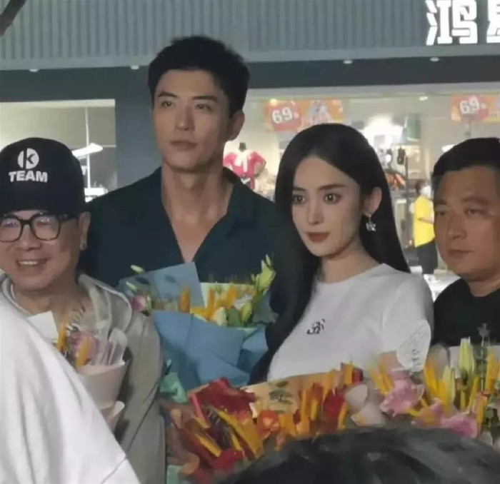  Từ Khai Sính và Cổ Lực Na Trát đóng chung phim truyền hình Lưu Luyến Hồng Trần 