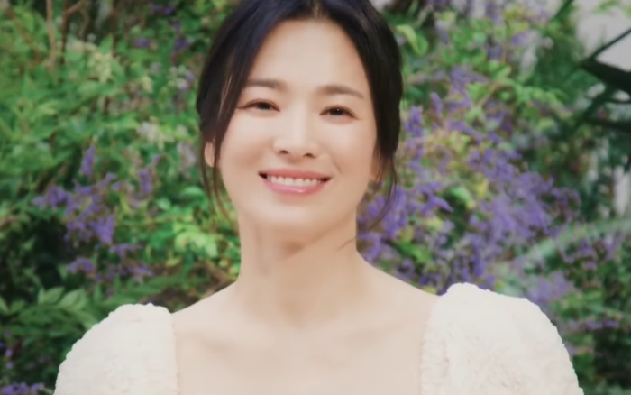 Song Hye Kyo trong TVC quảng cáo mới nhất.