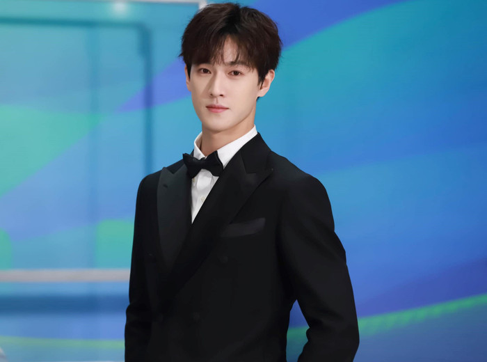 Lý Quân Nhuệ vai Viên Thận.