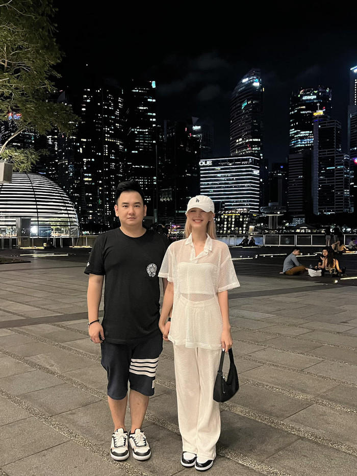 Hiện Xemesis và Xoài Non đang tận hưởng cuộc sống vợ chồng hạnh phúc trong căn nhà mới hoàn thiện cách đây không lâu.