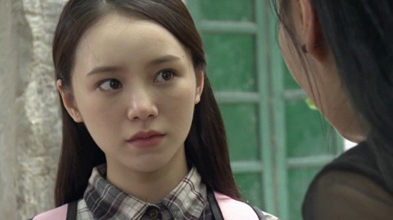 Quỳnh Kool dù đã có cải thiện về mặt diễn xuất, nhưng đài từ vẫn khá 'bất ổn'. 