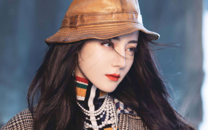 Địch Lệ Nhiệt Ba mang danh đỉnh lưu nhưng chưa từng có phim 'bạo', nổi tiếng là nhờ nhan sắc? Ảnh 2