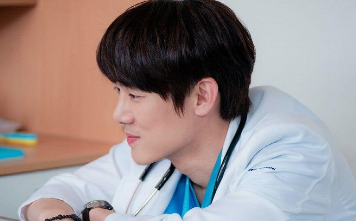 Nam thần Hospital Playlist được khen chuẩn 'nhà tài phiệt' khi làm điều này Ảnh 2