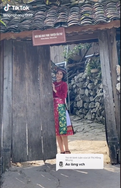 Nông Thúy Hằng bị chê là 'Hoa hậu ao làng'.