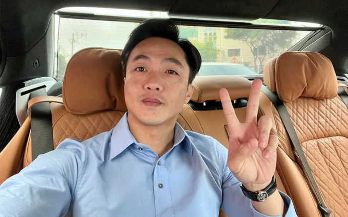 Đến lượt đại gia Cường Đô La công khai chở 'trà xanh' xuống phố bằng siêu xe Ảnh 2