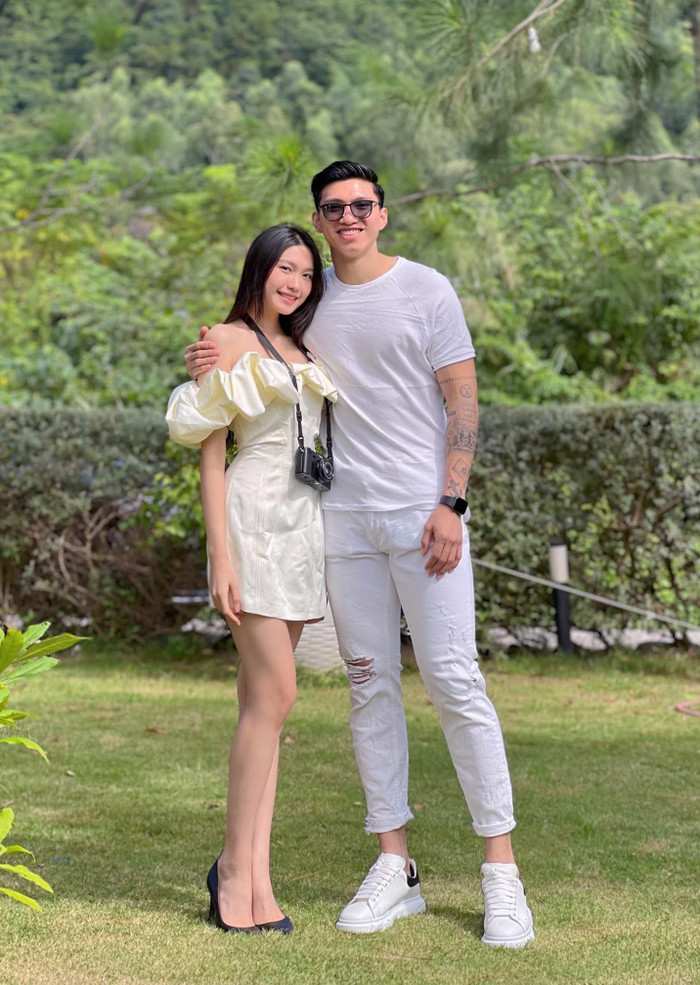 Văn Hậu và Doãn Hải My yêu nhau được một thời gian dài. Người hâm mộ nhiều lần bắt gặp họ bên nhau. Ảnh: FBNV