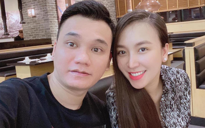 Bị 'réo gọi' khi bà xã đăng ảnh tìm tung tích gái lạ, phía Khắc Việt nói gì? Ảnh 2