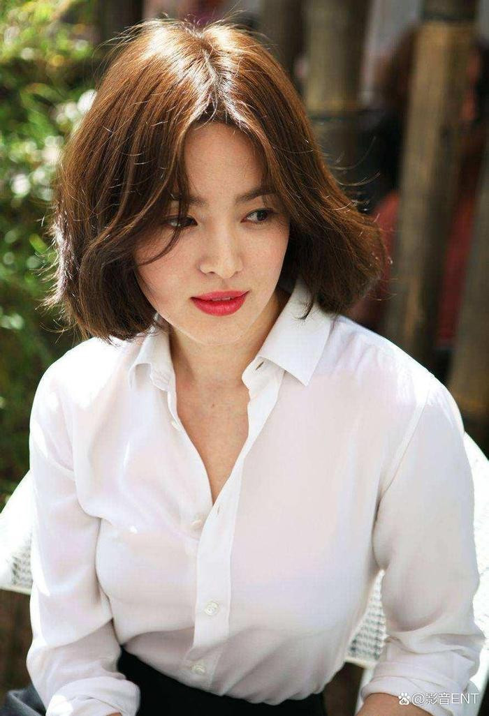 Lộ ảnh Song Hye Kyo ăn chơi trong bar gây 'nhức mắt', giữa tin đồn 'cắm sừng' Song Joong Ki Ảnh 1