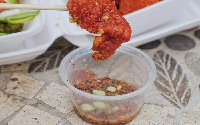 Da gà chiên mắm tỏi có gì mà khiến 'hội sành ăn' rần rần? Ảnh 2