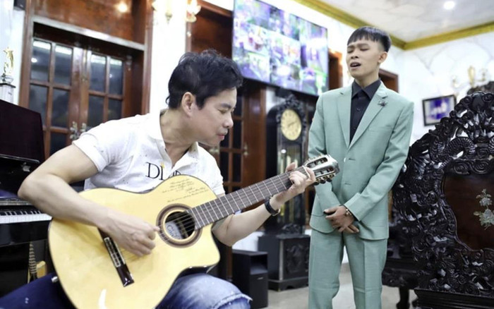 Hồ Văn Cường sau một năm về với danh ca Ngọc Sơn: Nhận cát-sê 'khủng', thay đổi nhiều về tính cách Ảnh 2