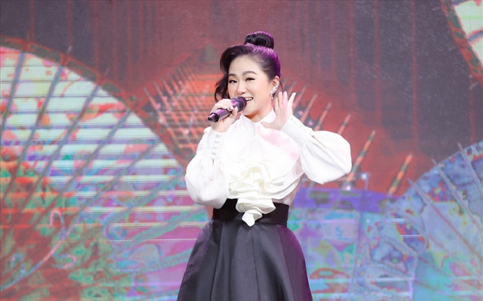 'Cô gái Trung Hoa' Lương Bích Hữu từng là thanh xuân của bao người sở hữu học vấn ra sao? Ảnh 2