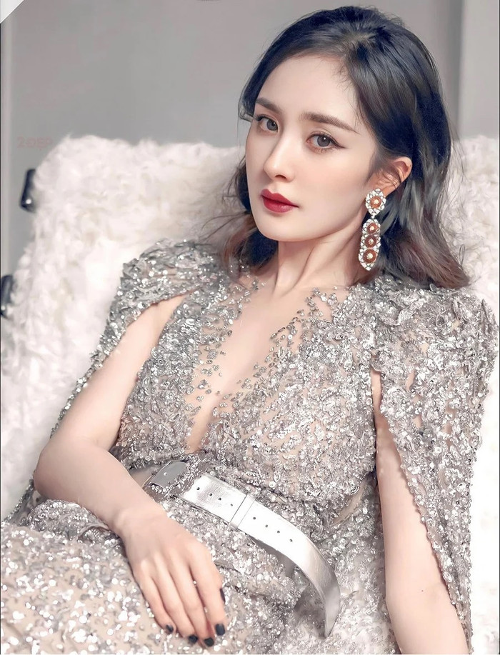 Dương Mịch là người thông minh, thân thiện chứ không hề mắc bệnh ngôi sao. 