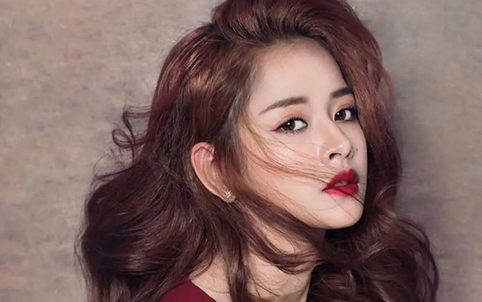 Chi Pu sở hữu nhan sắc nổi bật từ thuở học trò, học vấn từng liên tục gây tranh cãi Ảnh 2