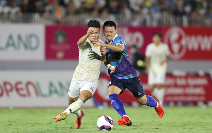 Vận may trọng tài sẽ rơi trúng Hà Nội FC hay 'đại gia' Bình Định? Ảnh 2