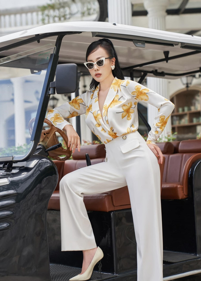 Phương Oanh tiếp tục đăng tải hình ảnh xinh đẹp của bản thân trên trang cá nhân sau tin đồn mang thai