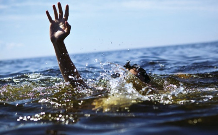 Ninh Bình: Cô gái nhảy cầu Trường Yên tự tử được hai người giải cứu thành công Ảnh 2