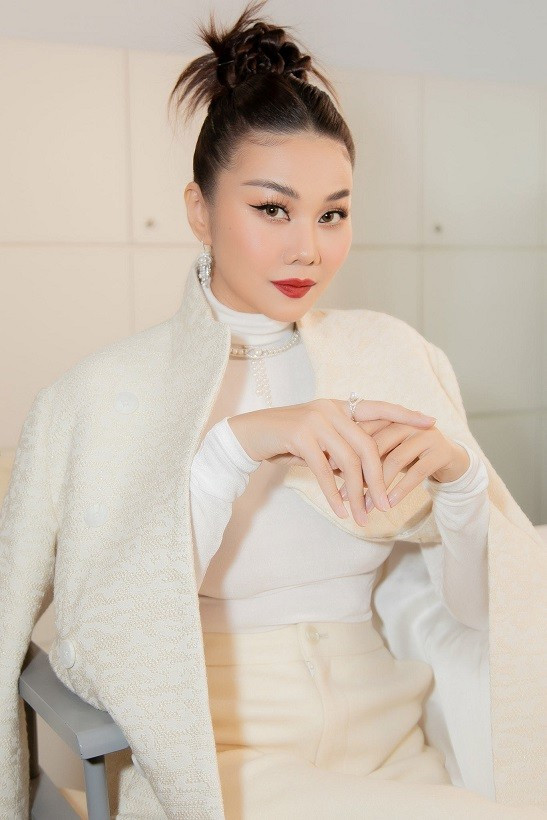 Thí sinh Miss Grand Vietnam bất ngờ makeup lồng lộn, netizen: 'Tưởng em sinh đôi của Thanh Hằng' Ảnh 4