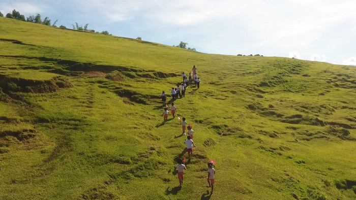 Xúc động lễ khai giảng năm học mới ở nơi không điện lưới, không nước sạch Ảnh 5