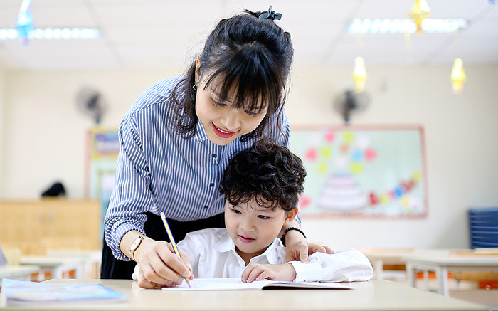 Thứ trưởng Bộ GD&ĐT: Năm học mới, ưu tiên bù đắp kiến thức cho học sinh Ảnh 2