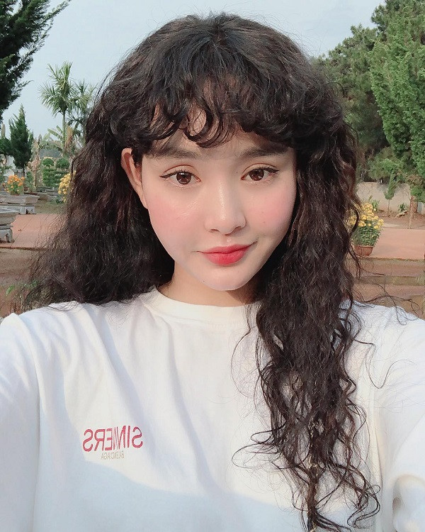 Thông tin Hiền Hồ trở lại ca hát sau lùm xùm tình ái nhận được rất nhiều sự quan tâm 