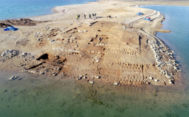 Thế giới đã 'lộ' ra những gì sau hạn hán kỷ lục kéo dài? Ảnh 2