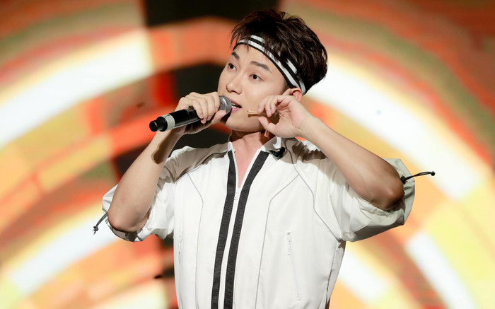 Phản ứng của khán giả khi thấy Trúc Nhân 'xổ' tràng tiếng Thái trên sân khấu Ảnh 2