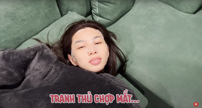 Một ngày làm việc quay cuồng, ăn tạm, ngủ vội của Hoa hậu Thùy Tiên Ảnh 3