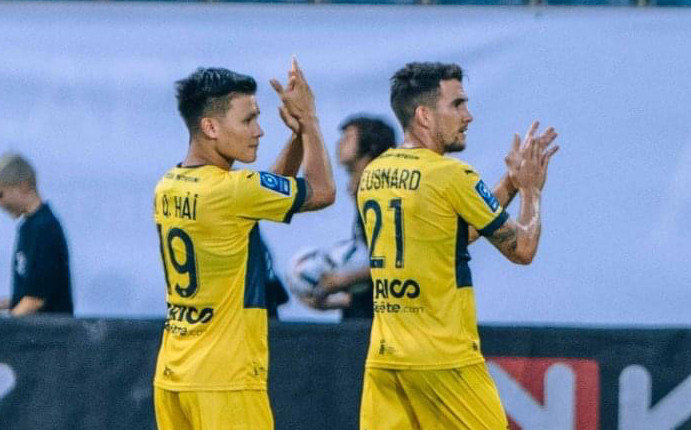 Ngồi ngoài trong ngày Pau suýt thắng, Quang Hải mất dần cơ hội ra sân Ảnh 2