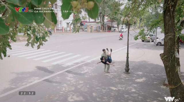 Doãn Quốc Đam gia nhập 'hội người mù' ở Gara Hạnh Phúc, tất cả là tại Duy Hưng Ảnh 5