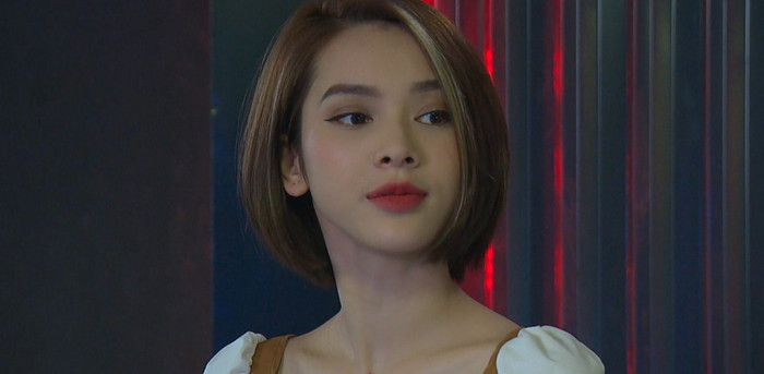 Lối Nhỏ Vào Đời là bộ truyền hình đầu tay của Quỳnh Lương. 