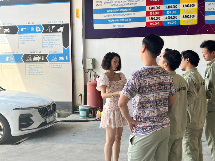 Nữ diễn viên tiết lộ một phân cảnh trong Gara Hạnh Phúc. 