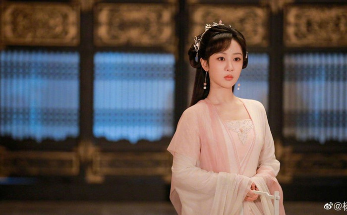 Chán đóng phim ngôn tình, Dương Tử sẽ trở lại đầy bất ngờ với một dự án kinh dị chuyển thể? Ảnh 1