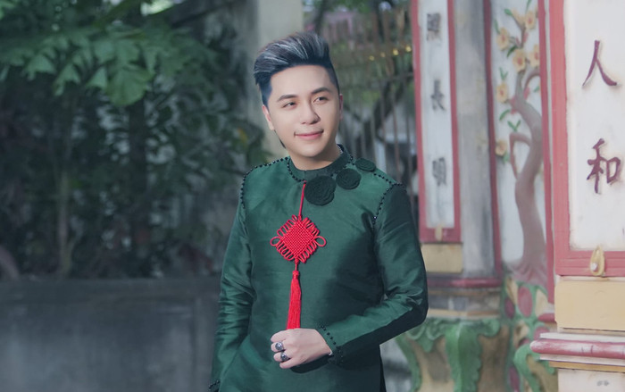 Một nam ca sĩ từng 'sốc' khi tham gia lễ giỗ Tổ nghề cách đây nhiều năm về trước Ảnh 2