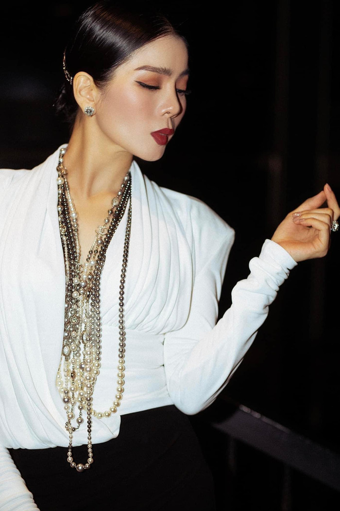 Hậu ly hôn Đức Huy, Lệ Quyên đã tìm được hạnh phúc mới bên Lâm Bảo Châu. 