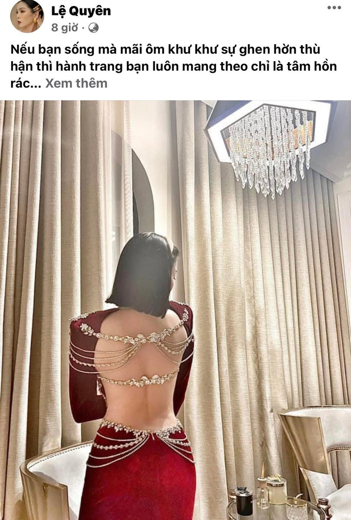 Hậu ly hôn, Lệ Quyên thường xuyên chia sẻ các triết lí, quan điểm sống lên Facebook cá nhân.