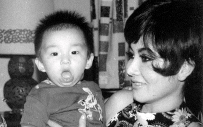 Con trai cố diễn viên Thẩm Thúy Hằng đã về nước để lo tang lễ cho mẹ Ảnh 2