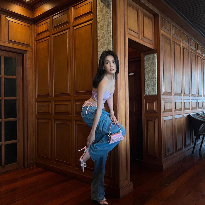 Đường cong như đường đua F1 của Ngọc Trinh cân hết toàn bộ các kiểu phong cách.